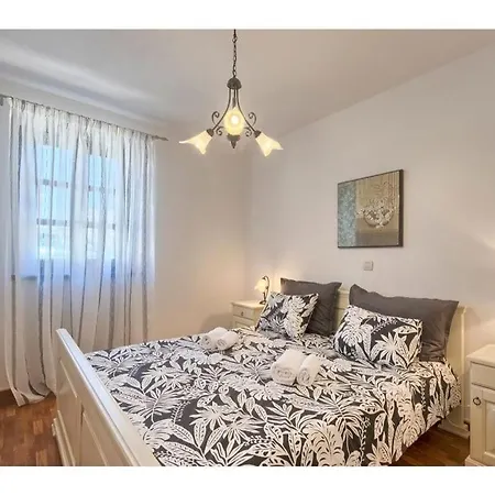Euphemia Comfortable Holiday Villa *